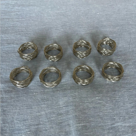 Unbranded Twisted Metal Silver-Tone Napkin Rings Set of 8 - Picture 2 of 2